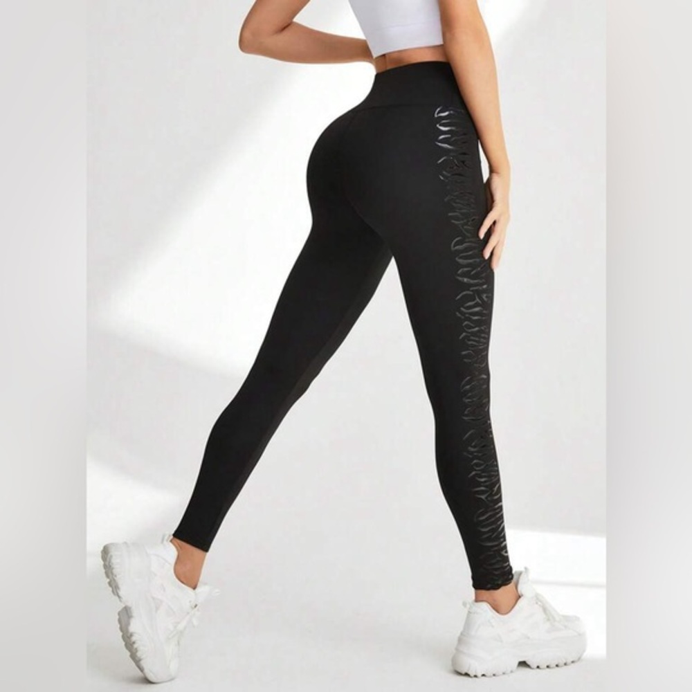 Marika black athletic workout set (sports bra and leggings)